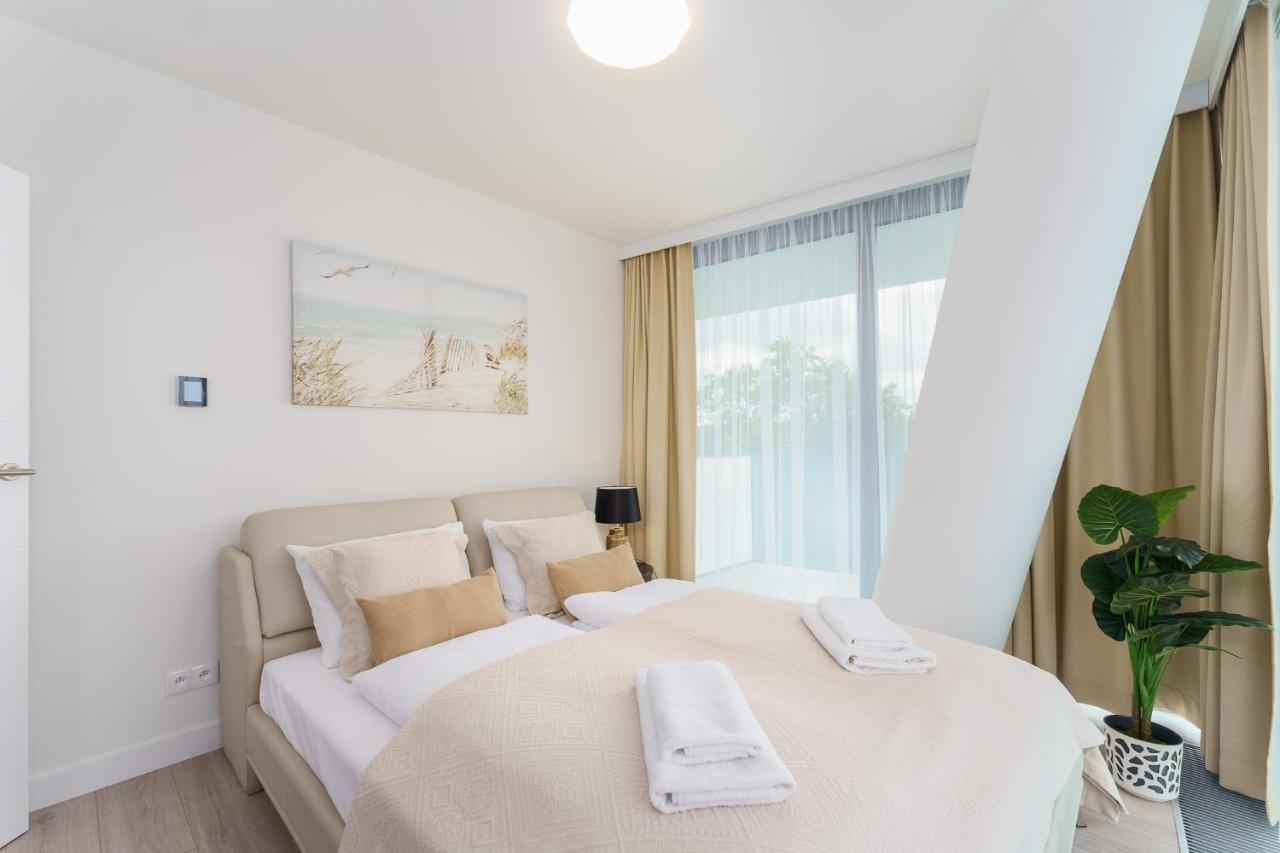 Sea Waves Apartament Resort & Spa 428B By Noclegi Renters Мендзиздроє Екстер'єр фото